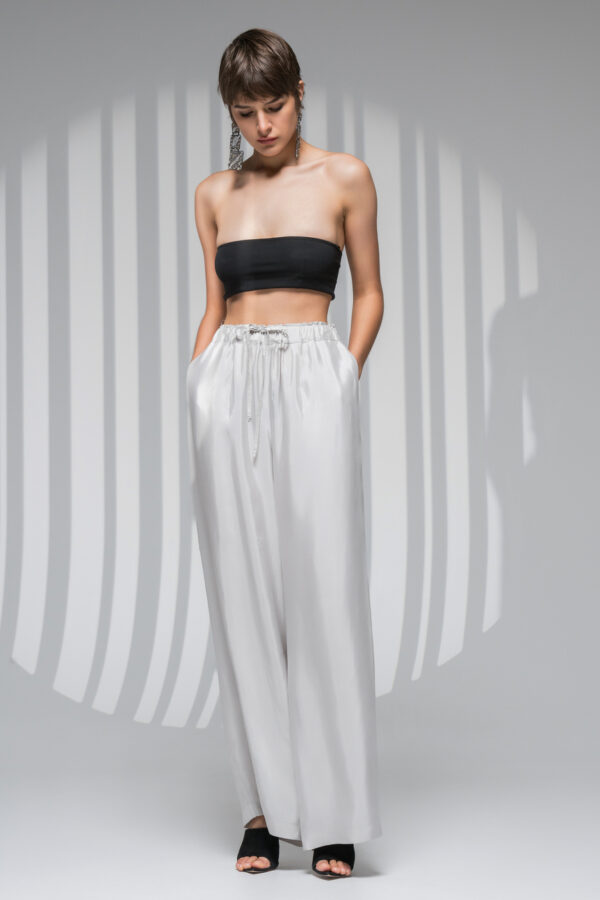 Wide leg, drawstring pants